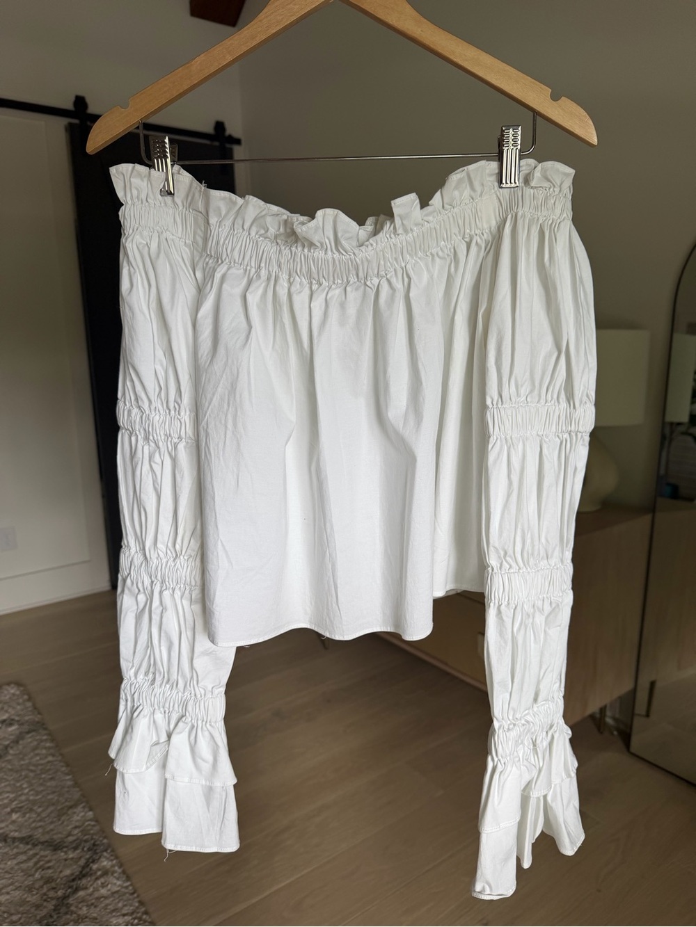 TOV Los Angeles Poplin Off the Shoulder Cotton Top / Size 40 (S/M)